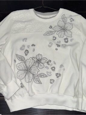 White Floral Alfred Dunner Sweatshirt